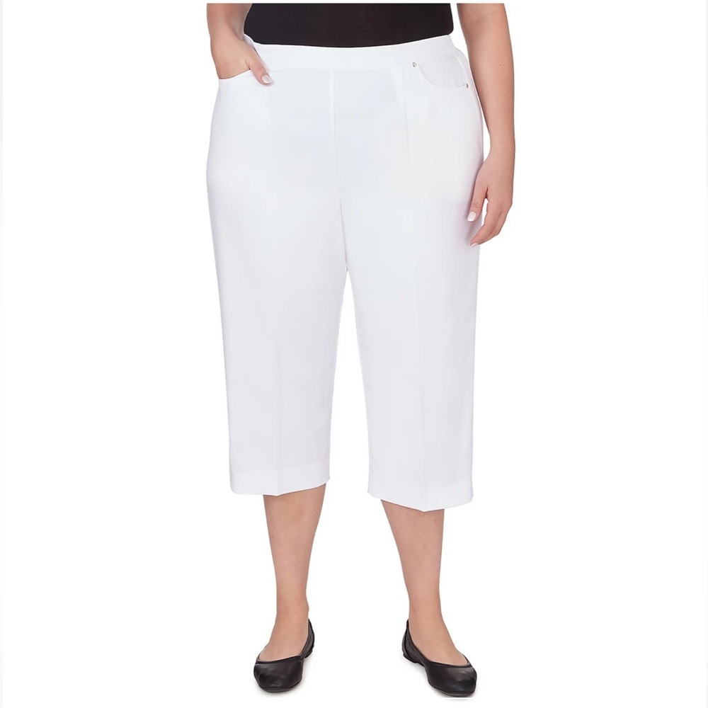 Alfred Dunner Women’s Plus Size Paradise Island Twill Capri White 24W